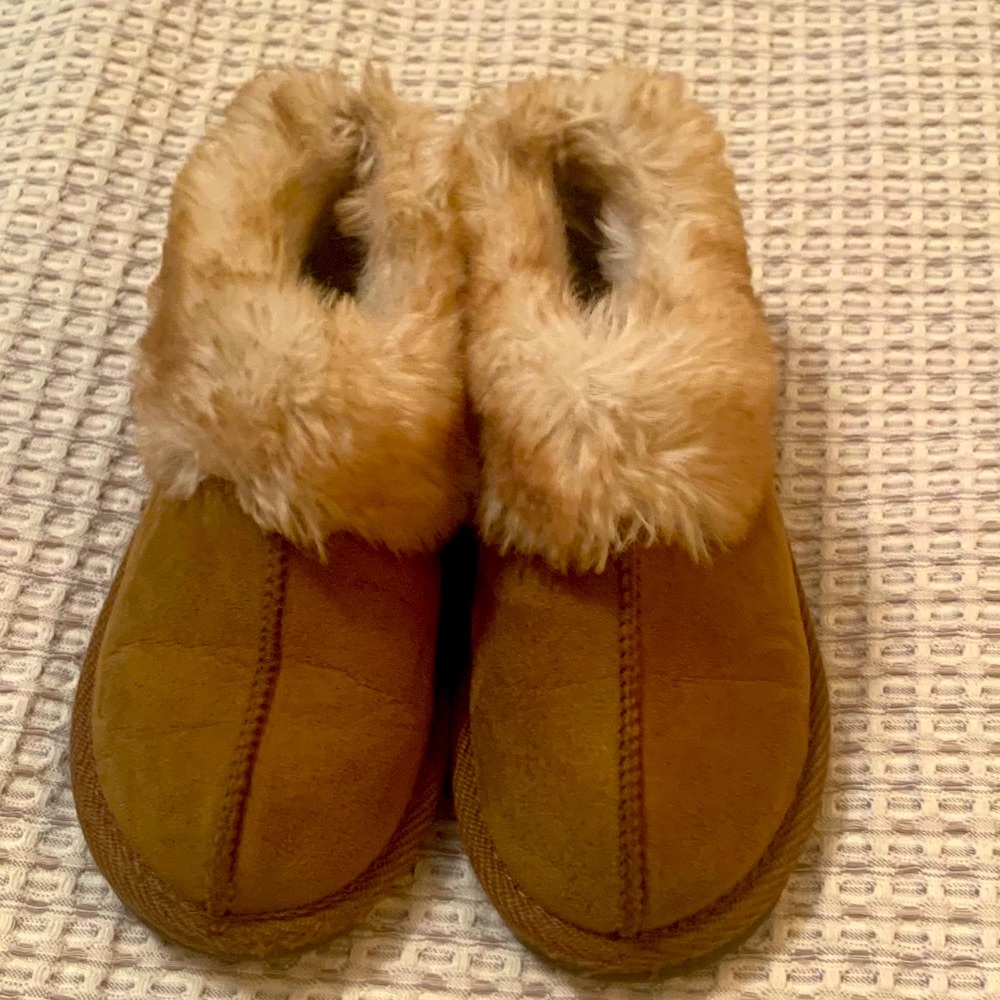 Girls faux fur slides/slip-ons
